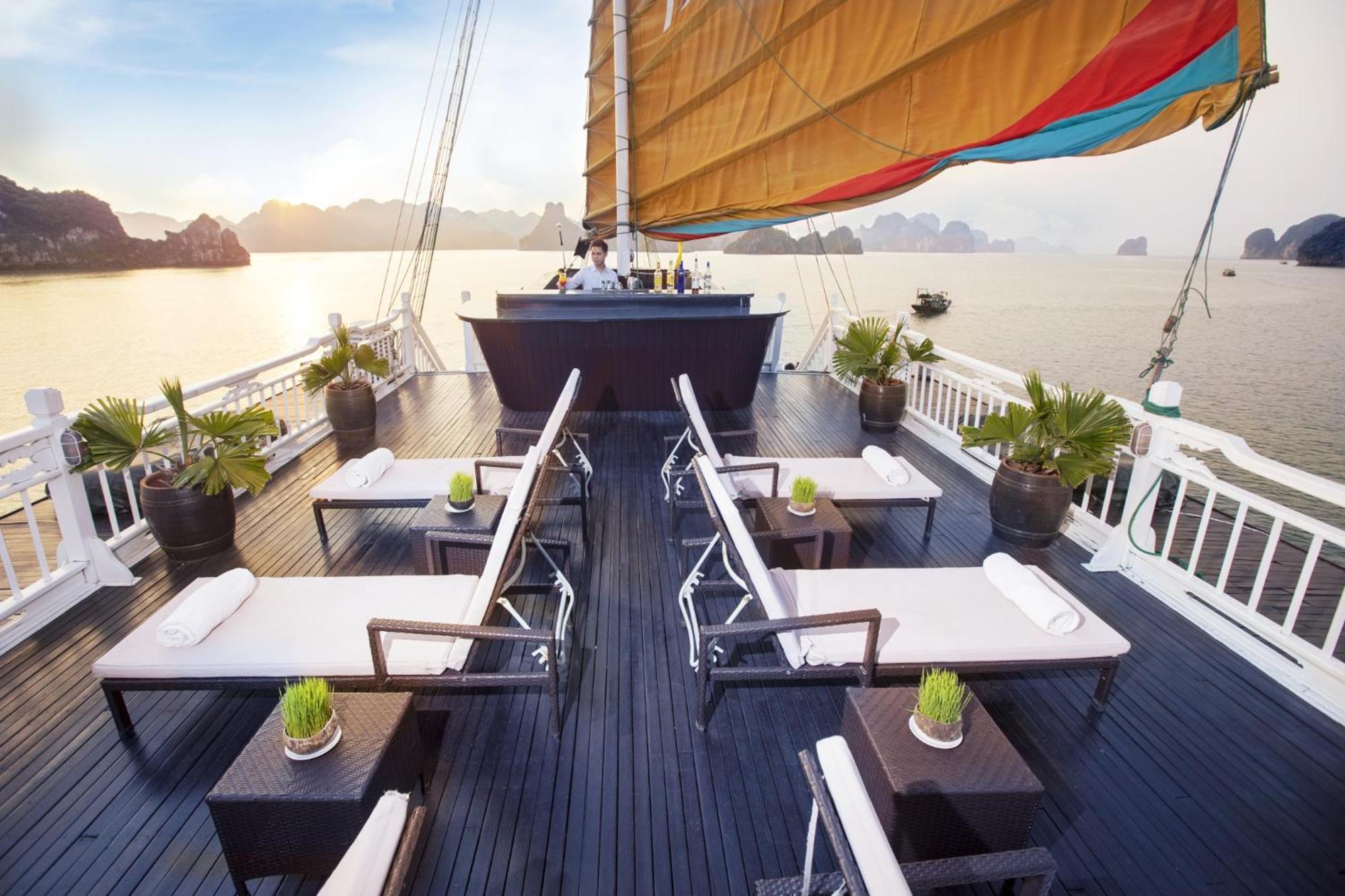 Hera Boutique Cruise Ha Long Bay エクステリア 写真