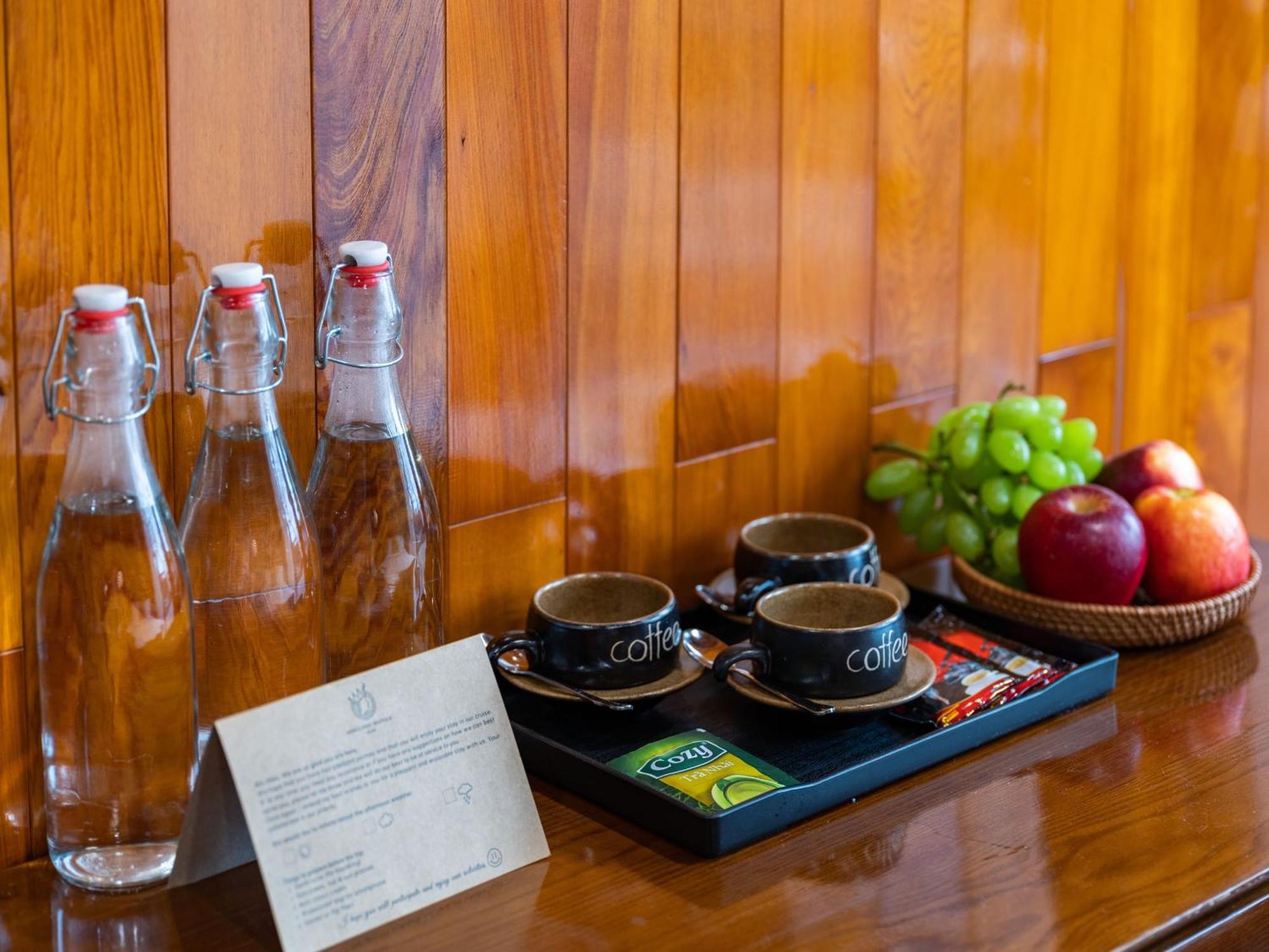 Hera Boutique Cruise Ha Long Bay エクステリア 写真