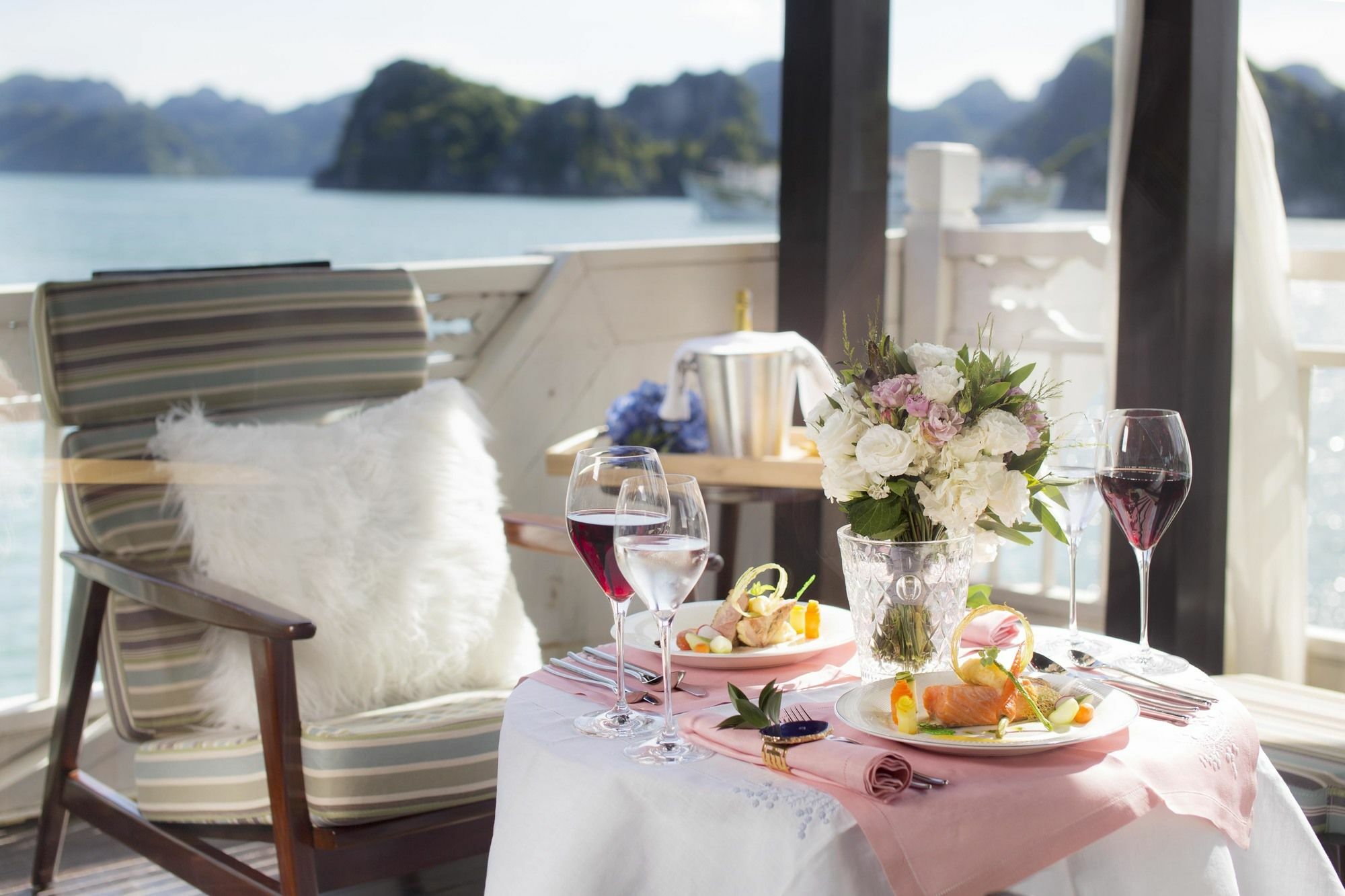 Hera Boutique Cruise Ha Long Bay エクステリア 写真