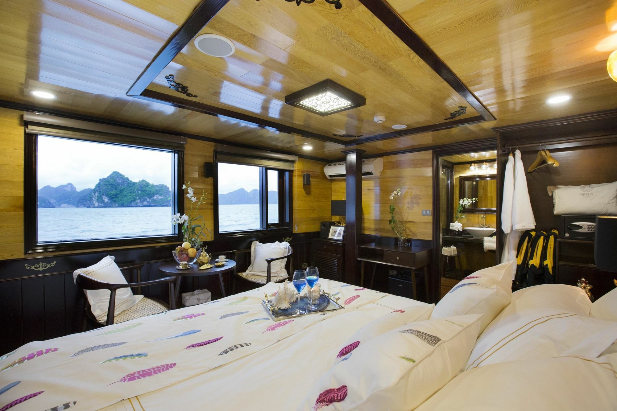 Hera Boutique Cruise Ha Long Bay エクステリア 写真