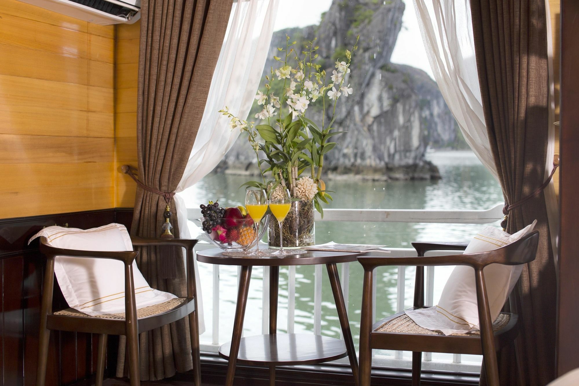 Hera Boutique Cruise Ha Long Bay エクステリア 写真