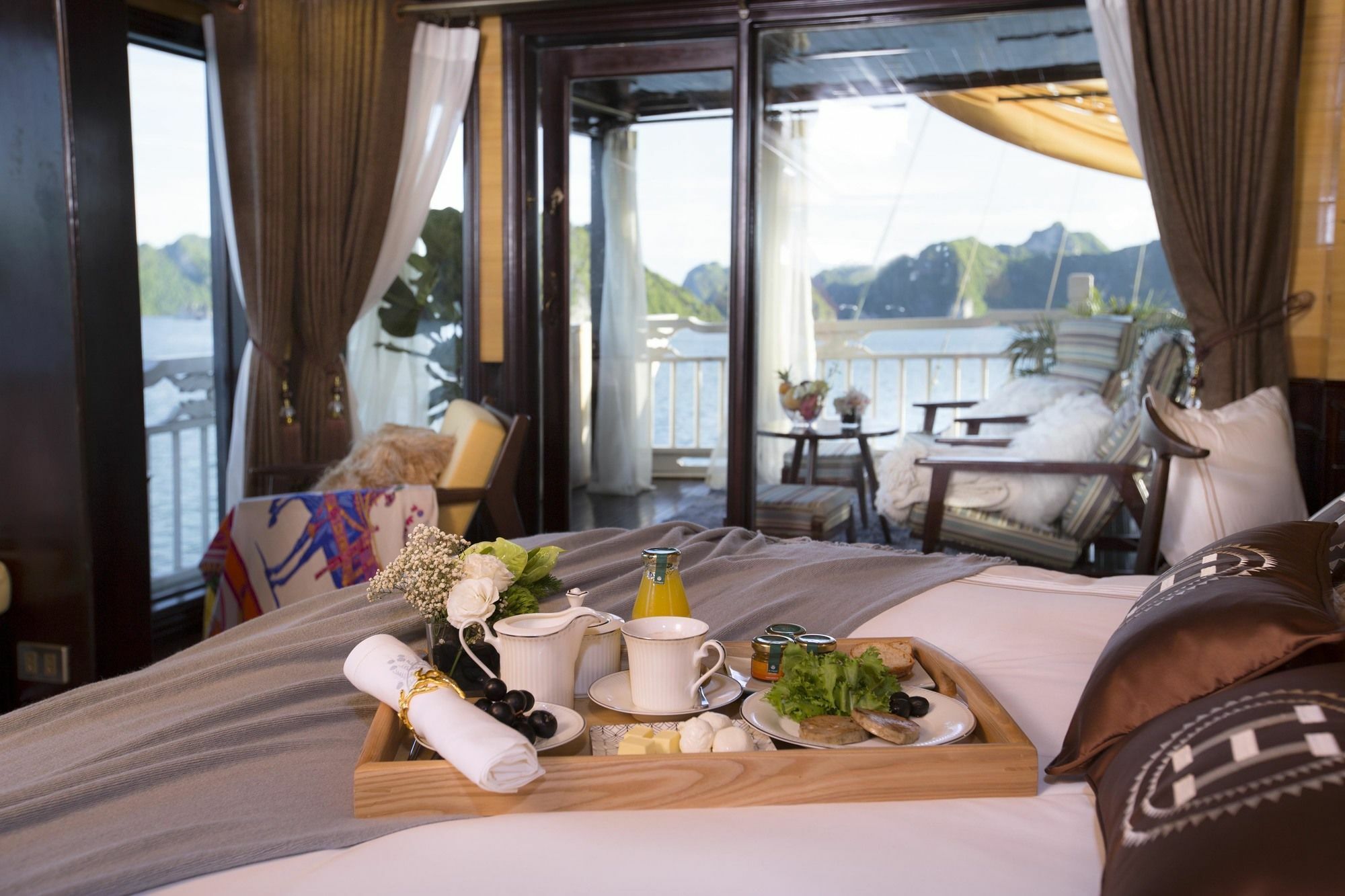 Hera Boutique Cruise Ha Long Bay エクステリア 写真
