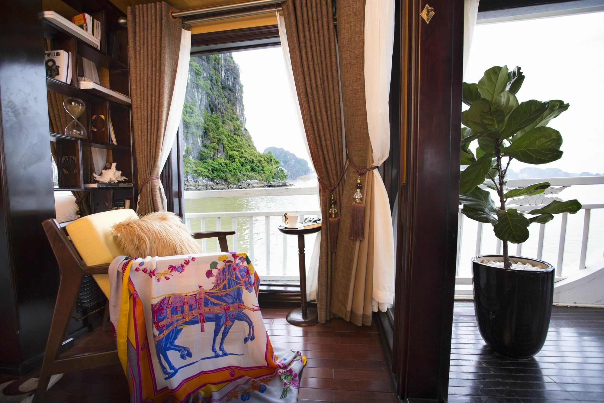 Hera Boutique Cruise Ha Long Bay エクステリア 写真
