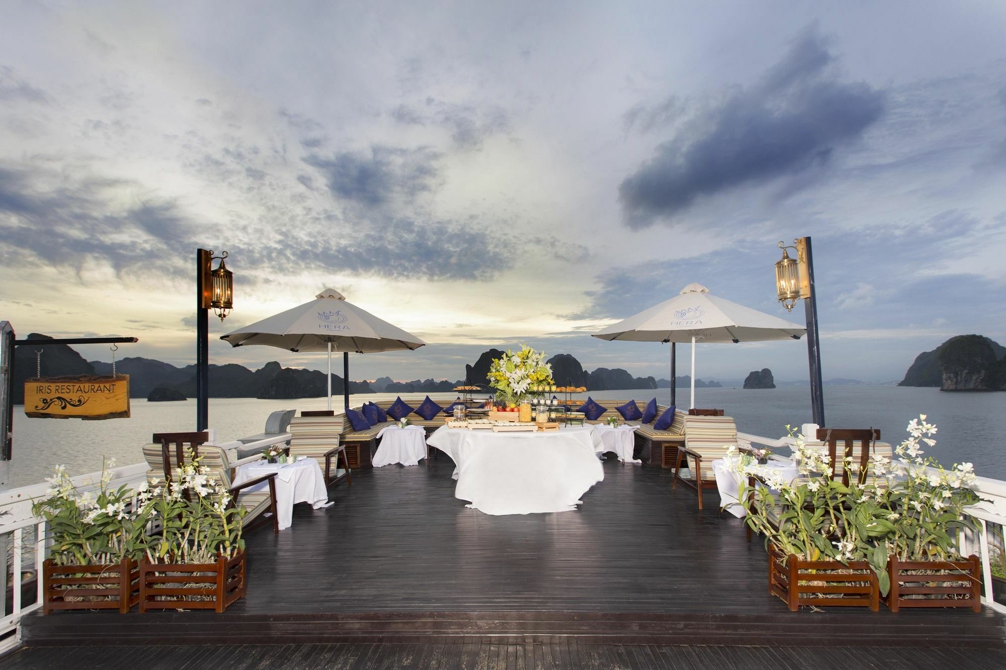 Hera Boutique Cruise Ha Long Bay エクステリア 写真