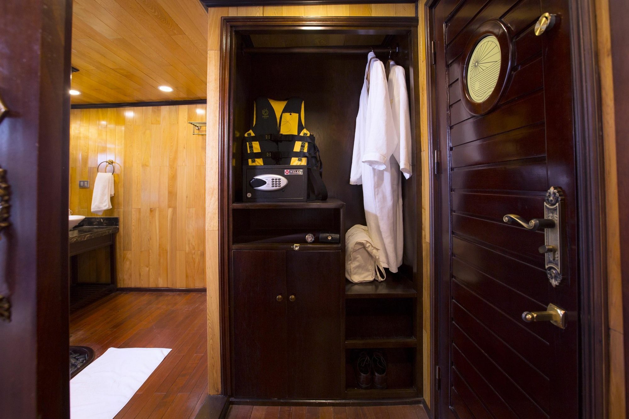 Hera Boutique Cruise Ha Long Bay エクステリア 写真